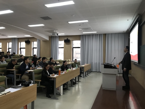 纪委书记李泽泉到博彩公司排名
作“不忘初心、牢记使命”主题教育宣讲报告