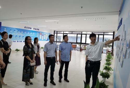 校党委副书记应飚、副校长黄兆信莅临十大体育博彩公司排名
走访调研