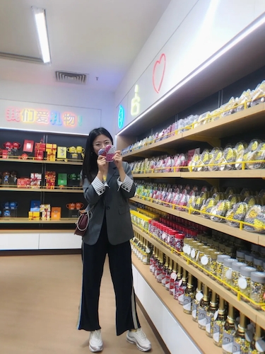 陆晨琳